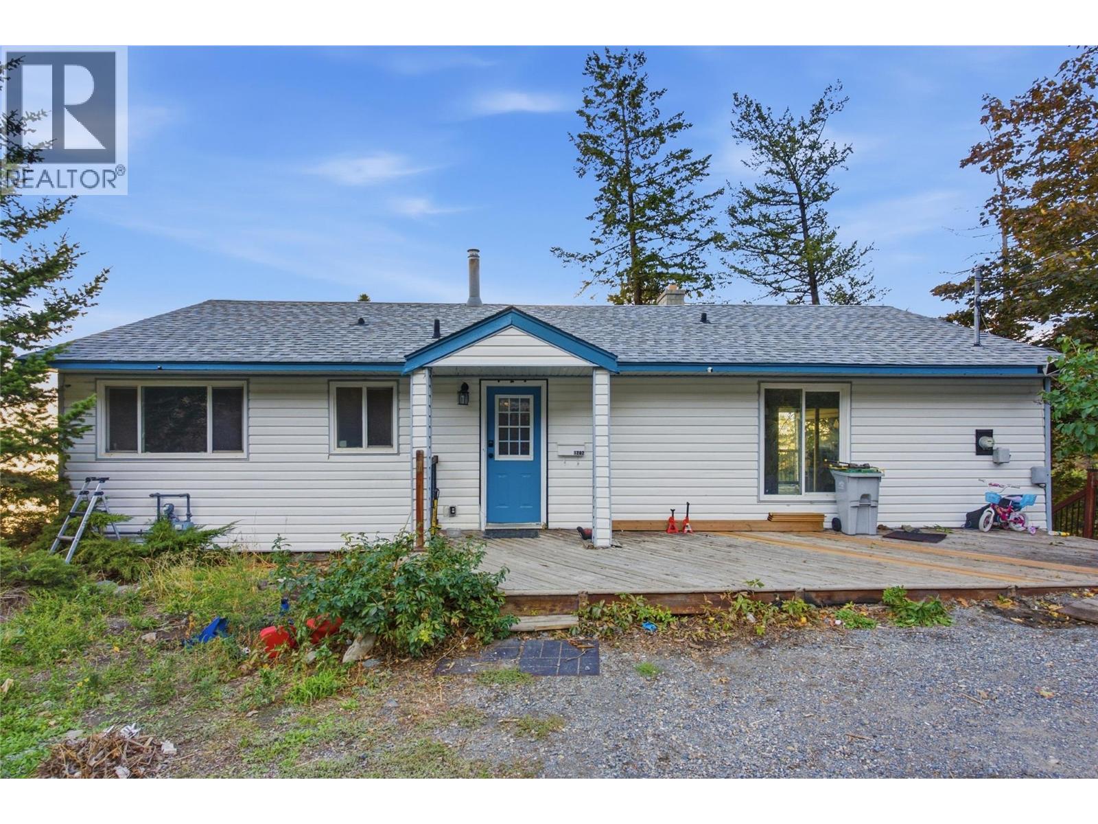 1202 CRESTWOOD Drive - Image 40