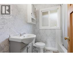 1202 Crestwood Drive, Kamloops, BC V2C5G9 Photo 16