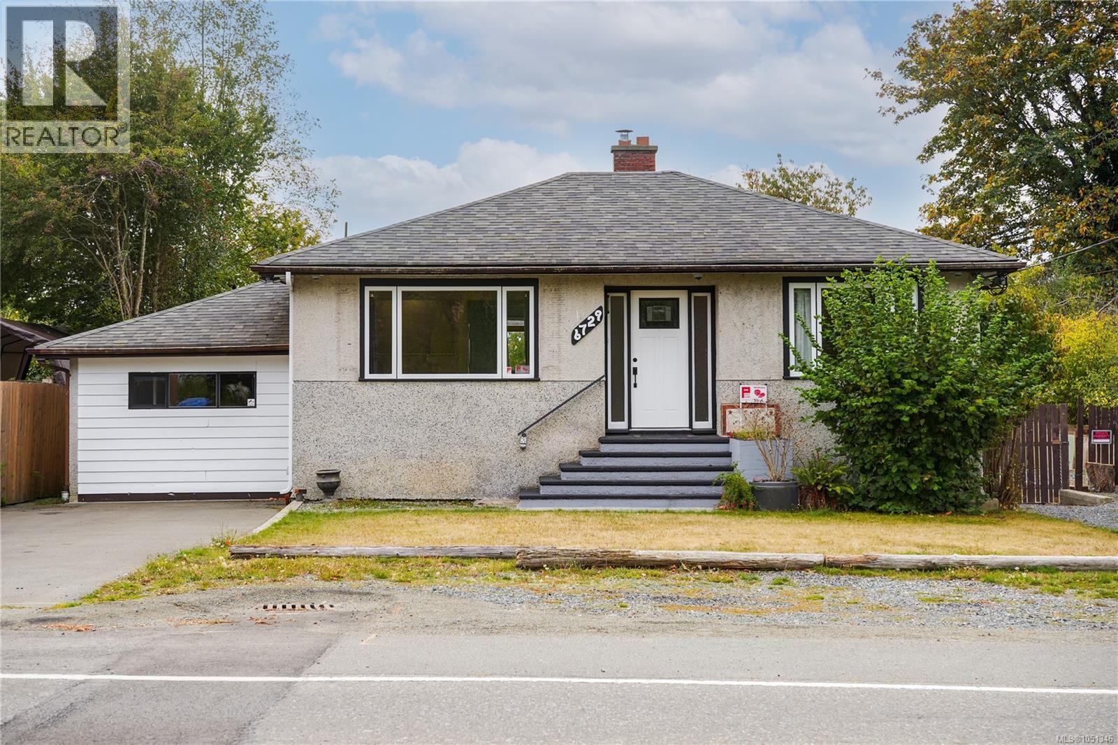 6729 Grant Rd W - 1