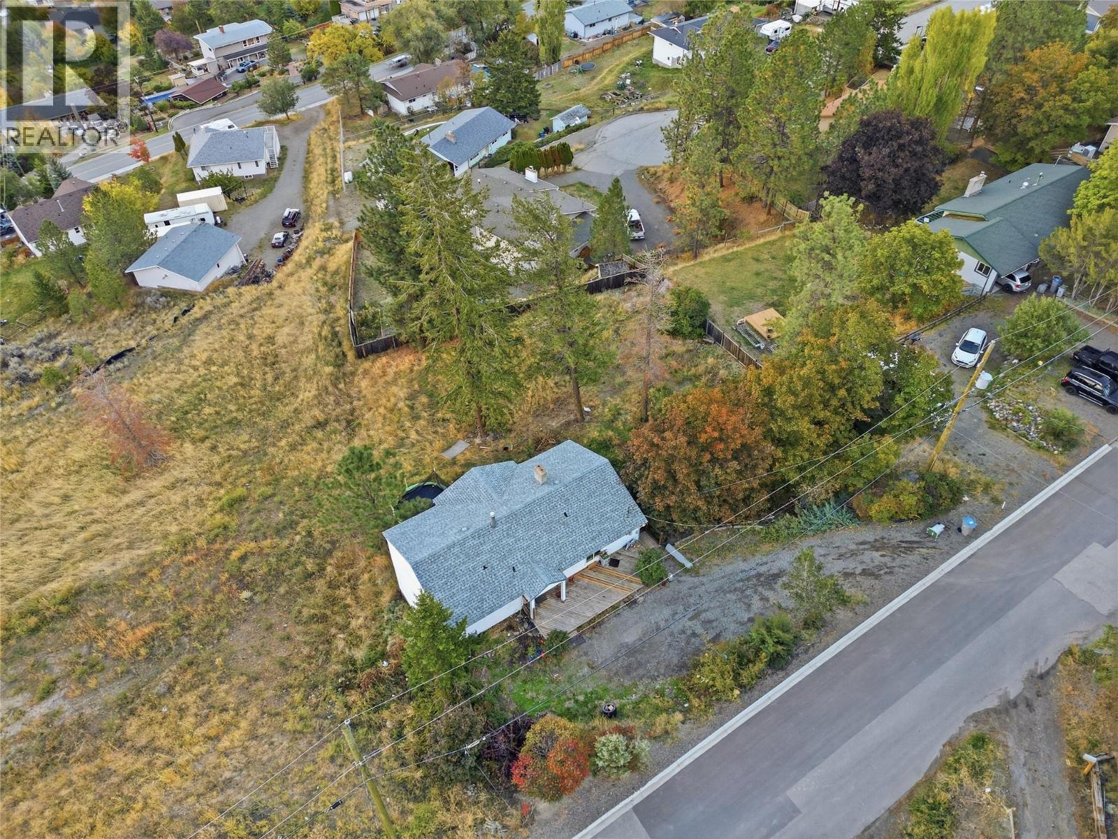1202 CRESTWOOD Drive - 39