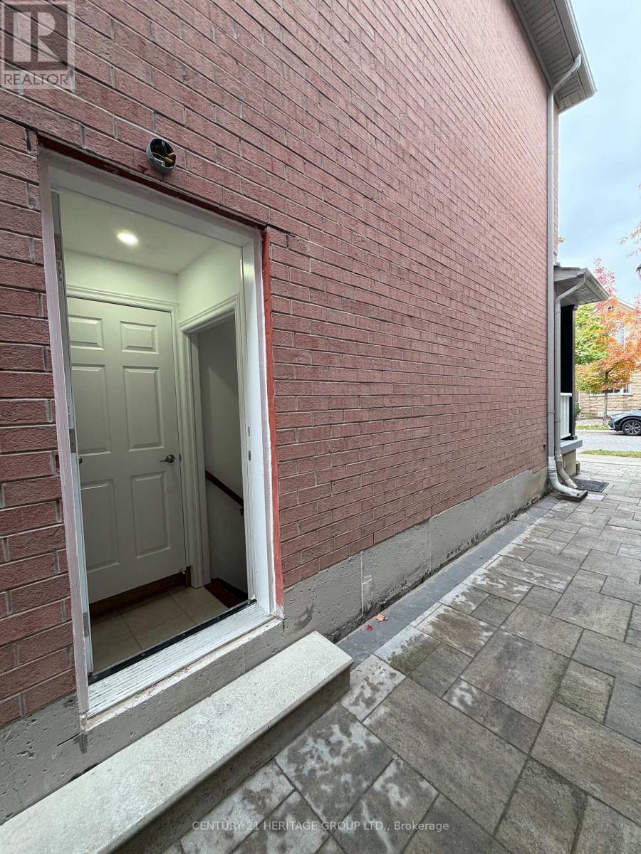 17 Wildmoor Street, Markham, ON photo 46