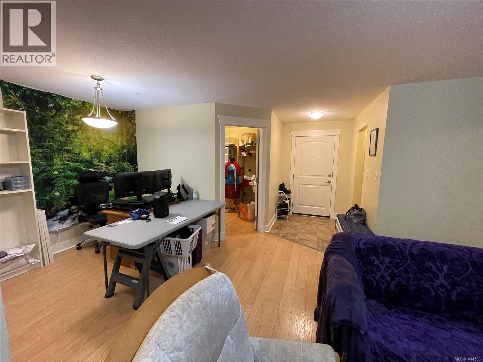 #203 1620 Townsite Rd - 18