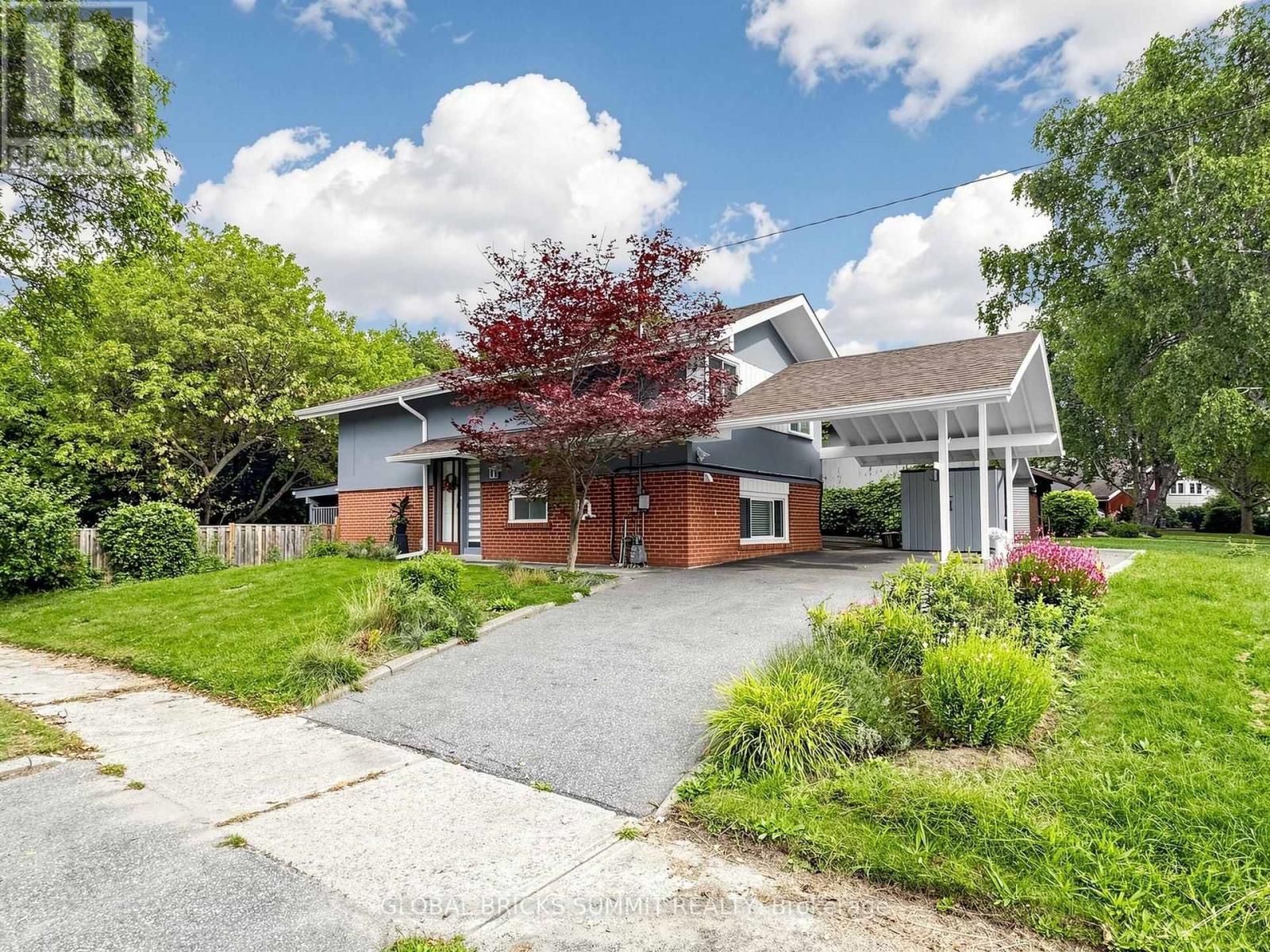 17 AMBOY ROAD - 1
