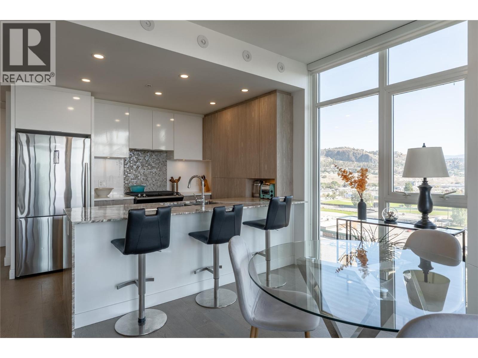 1305 1151 Sunset Drive, Kelowna