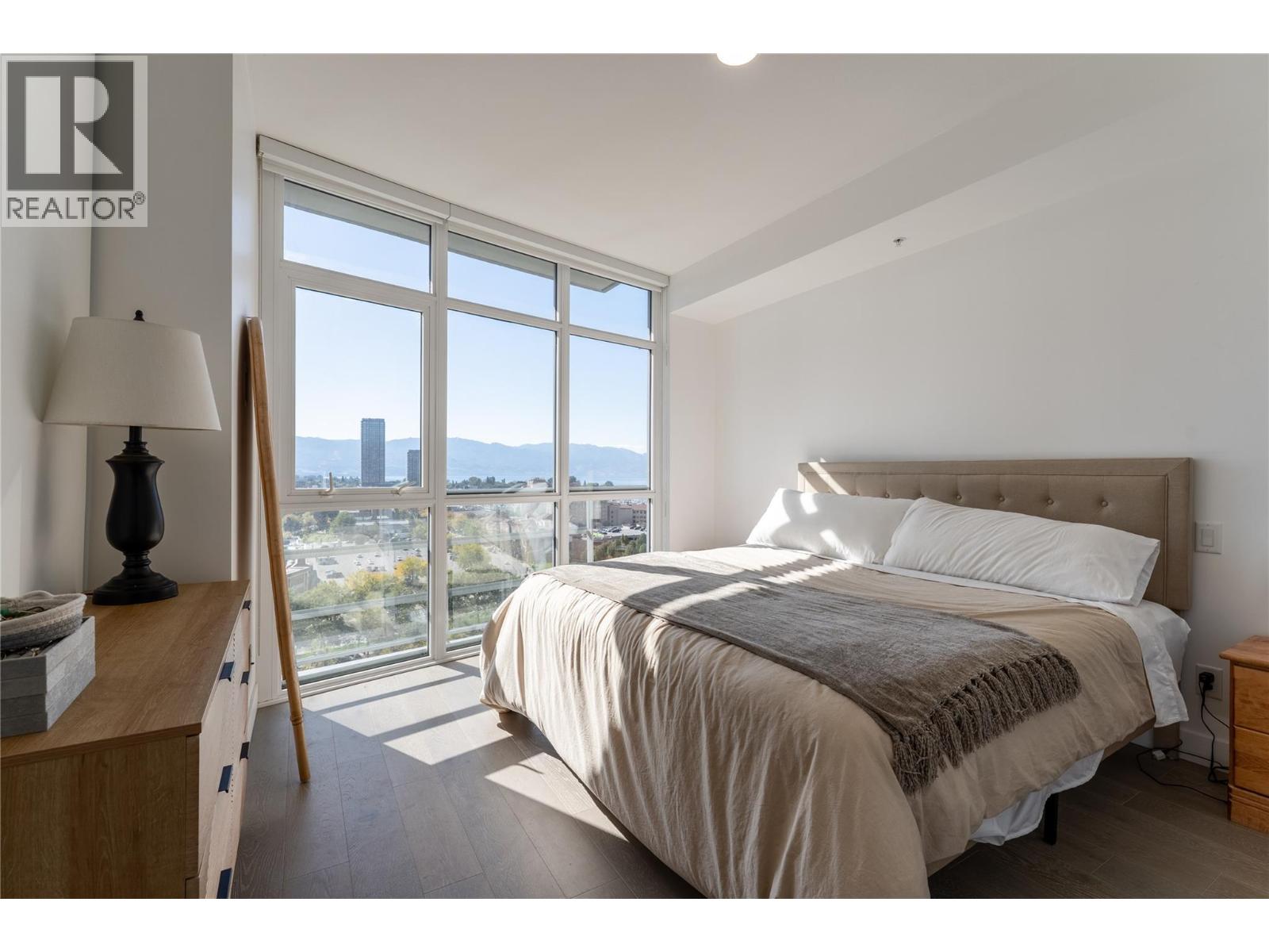 1305 1151 Sunset Drive, Kelowna