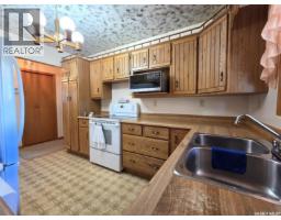 Family room - 125 Mainprize Street, Midale, SK S0C1S0 Photo 8