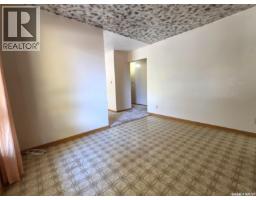 Storage - 125 Mainprize Street, Midale, SK S0C1S0 Photo 13