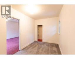 5304 56, Taber, AB T1G1L8 Photo 9