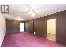 Sunroom - 5304 56, Taber, AB T1G1L8 Photo 6