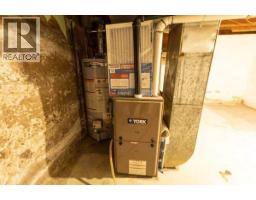 5304 56, Taber, AB T1G1L8 Photo 12