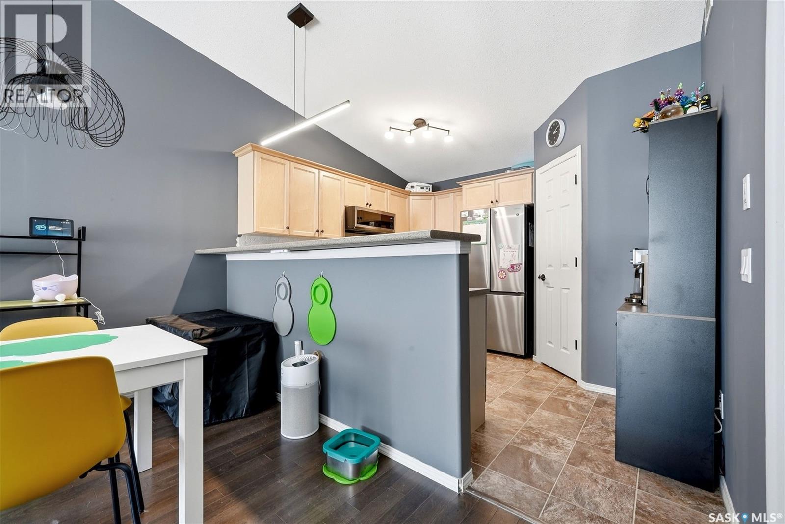 #32 4425 Nicurity DRIVE - 12