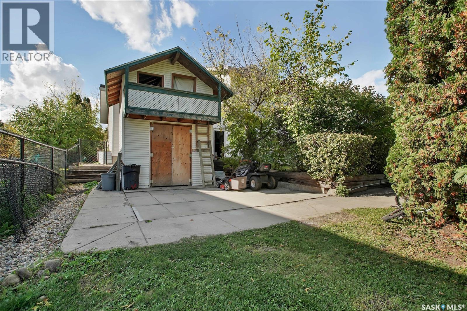 134 1st STREET - 33