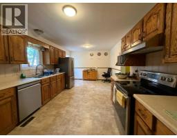 114 Red crow Boulevard W - photo 2