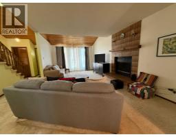 114 Red crow Boulevard W - photo 5