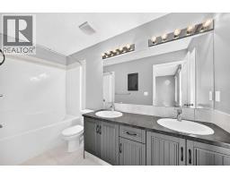 682 Redstone Drive Ne, Calgary, AB T3N1K9 Photo 17