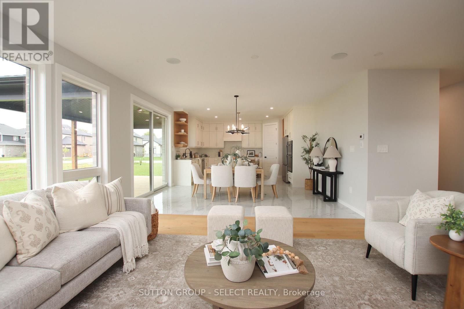 88 OPTIMIST DRIVE - Image 17