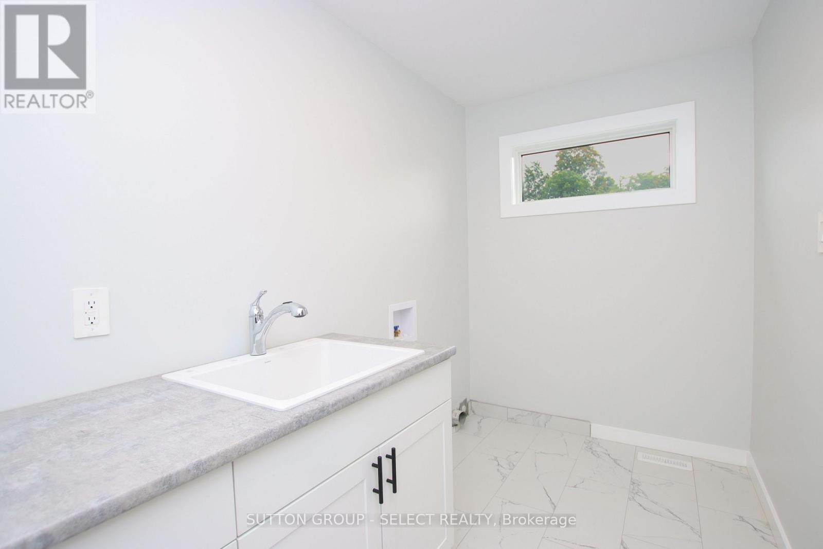 88 OPTIMIST DRIVE - Image 35