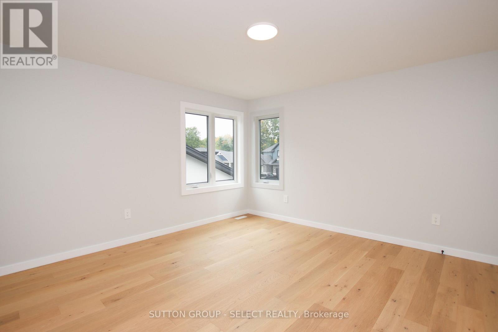 88 OPTIMIST DRIVE - Image 38