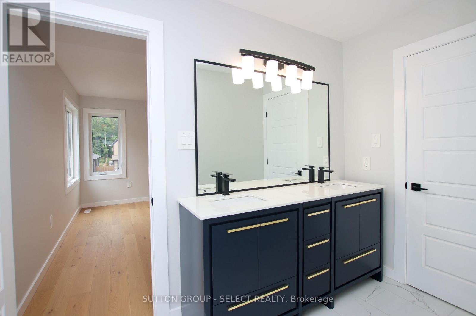 88 OPTIMIST DRIVE - Image 40