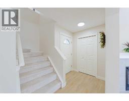 130 Somerglen Way SW - photo 3