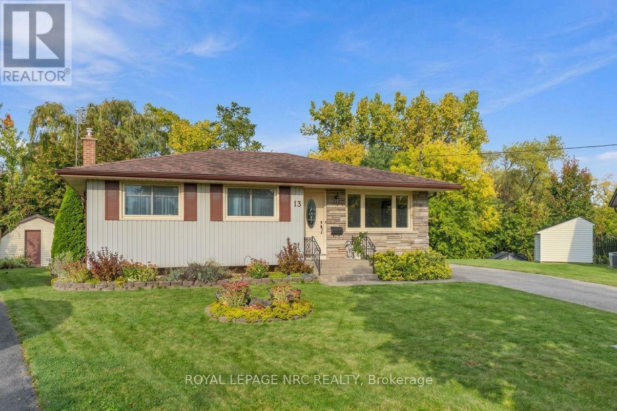 13 HARDWOOD GROVE - Image 38