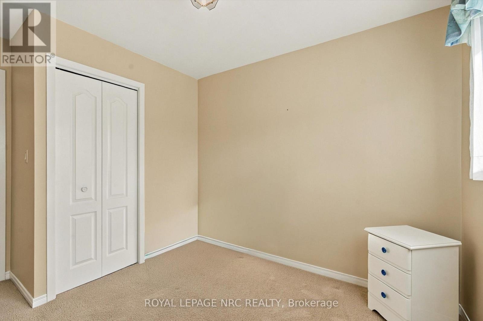 13 HARDWOOD GROVE - 48