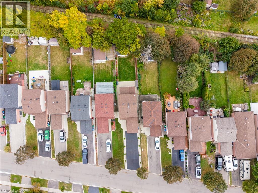 166 Martindale Crescent — photo 35