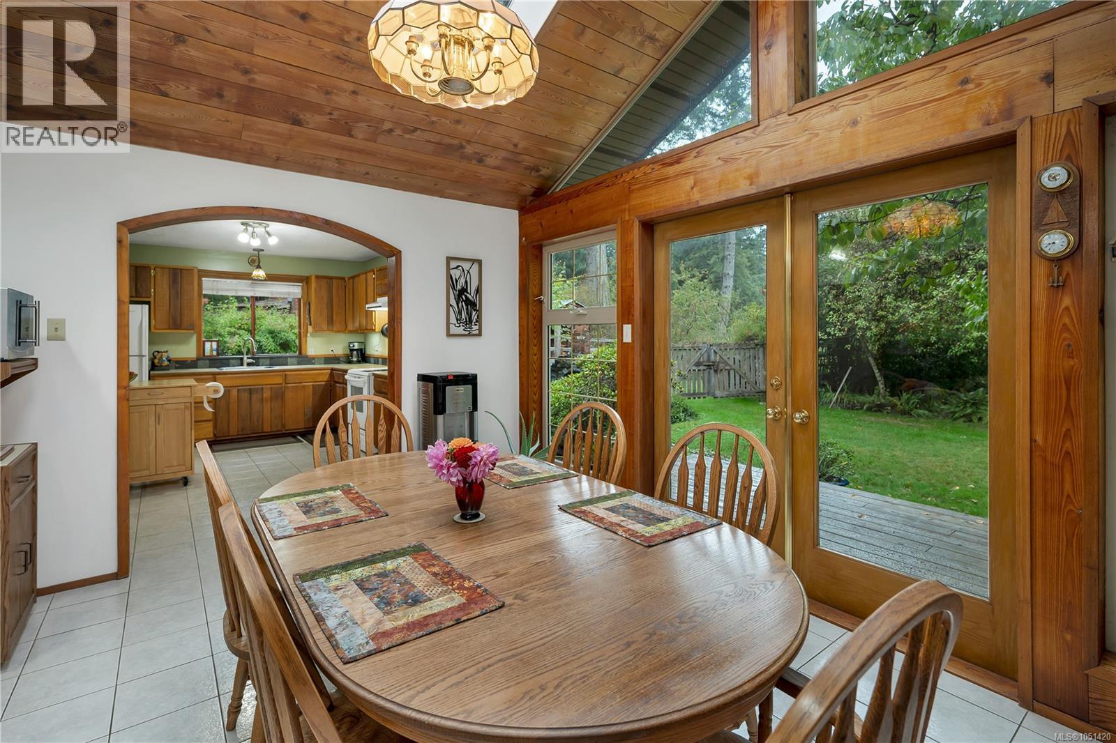 665 Fox Rd - Image 11