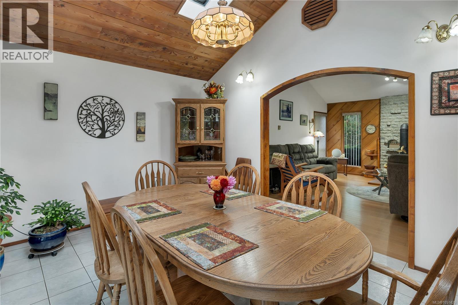 665 Fox Rd - Image 15