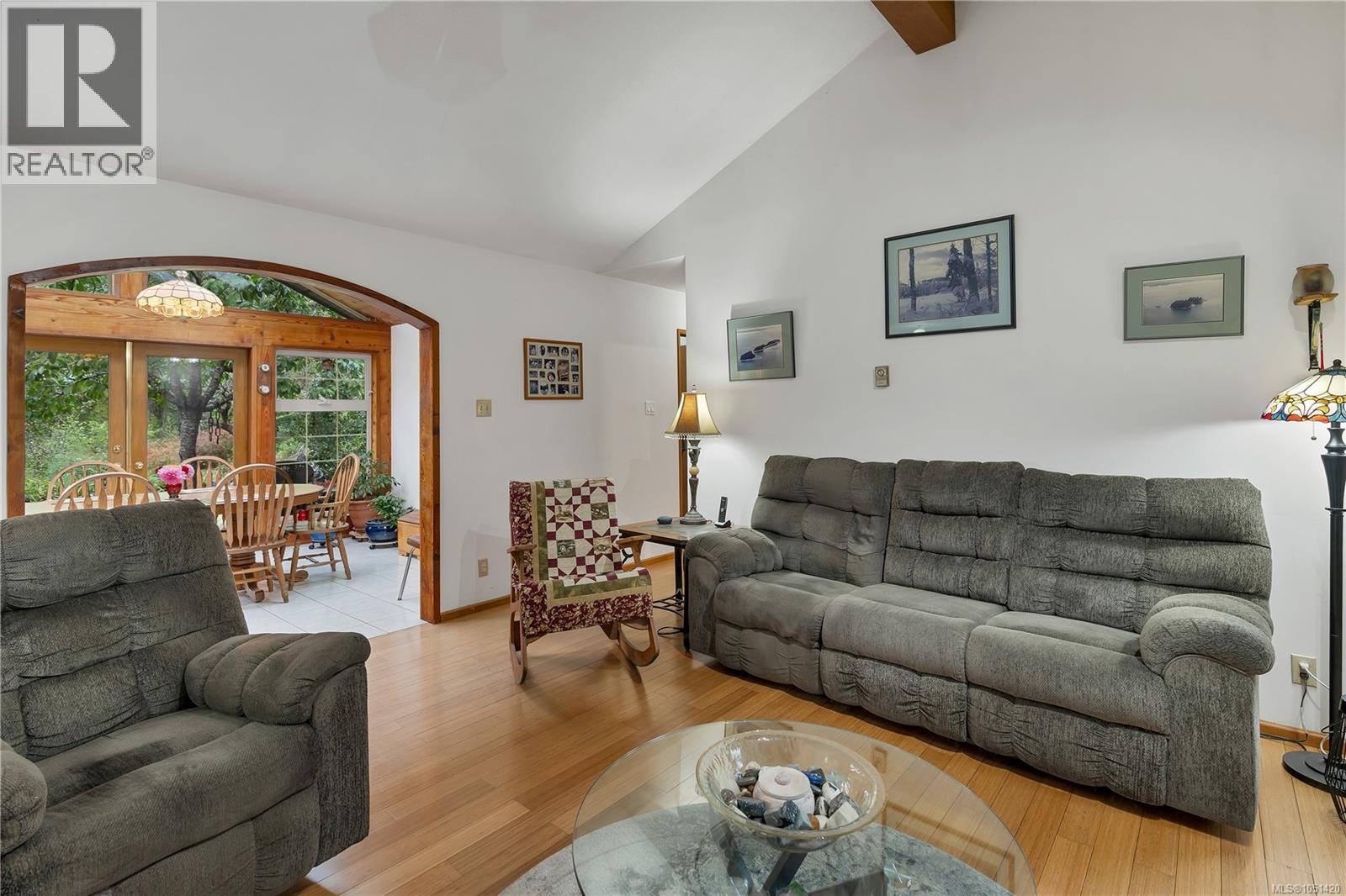 665 Fox Rd - Image 20