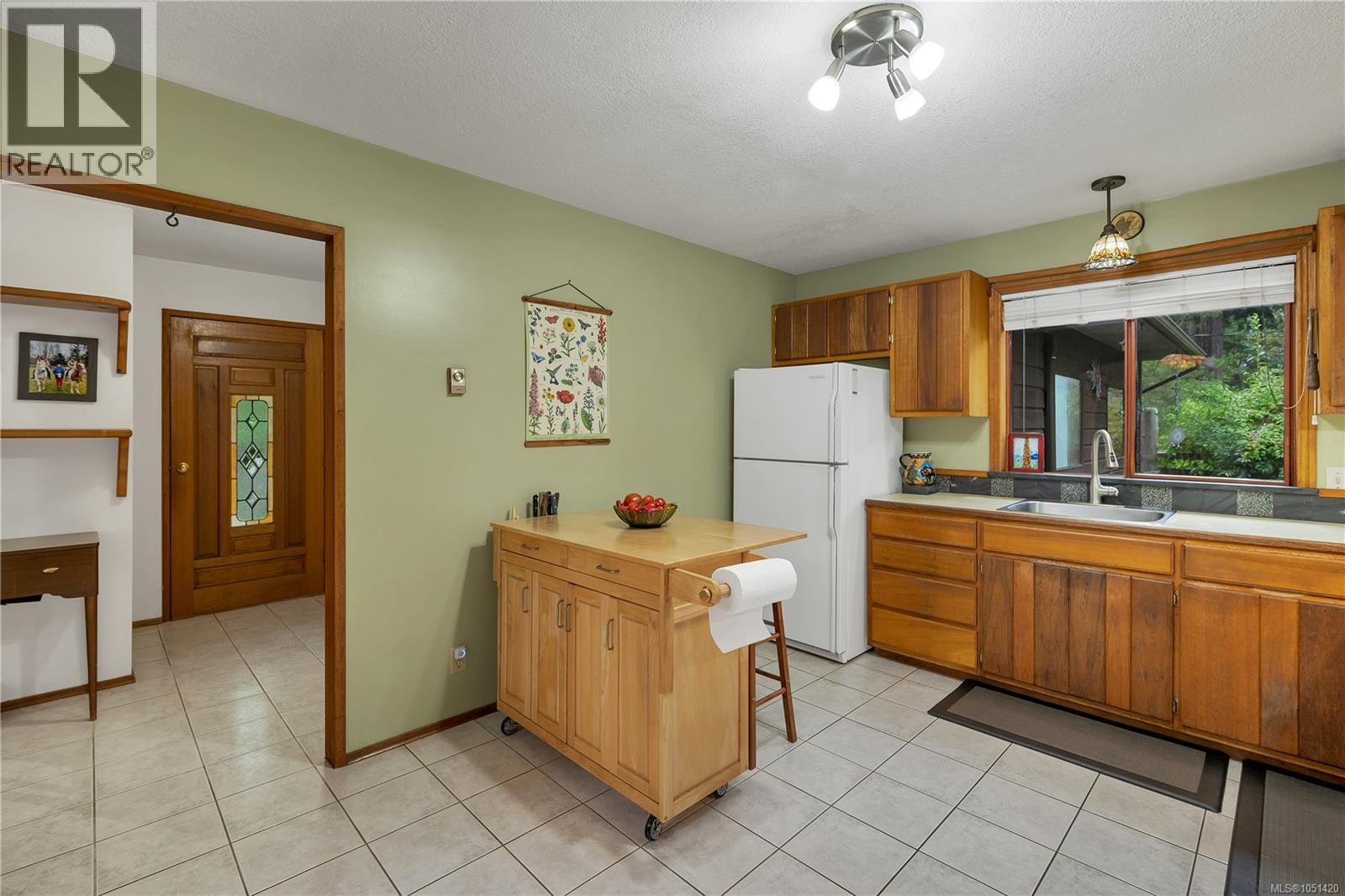 665 Fox Rd - Image 7
