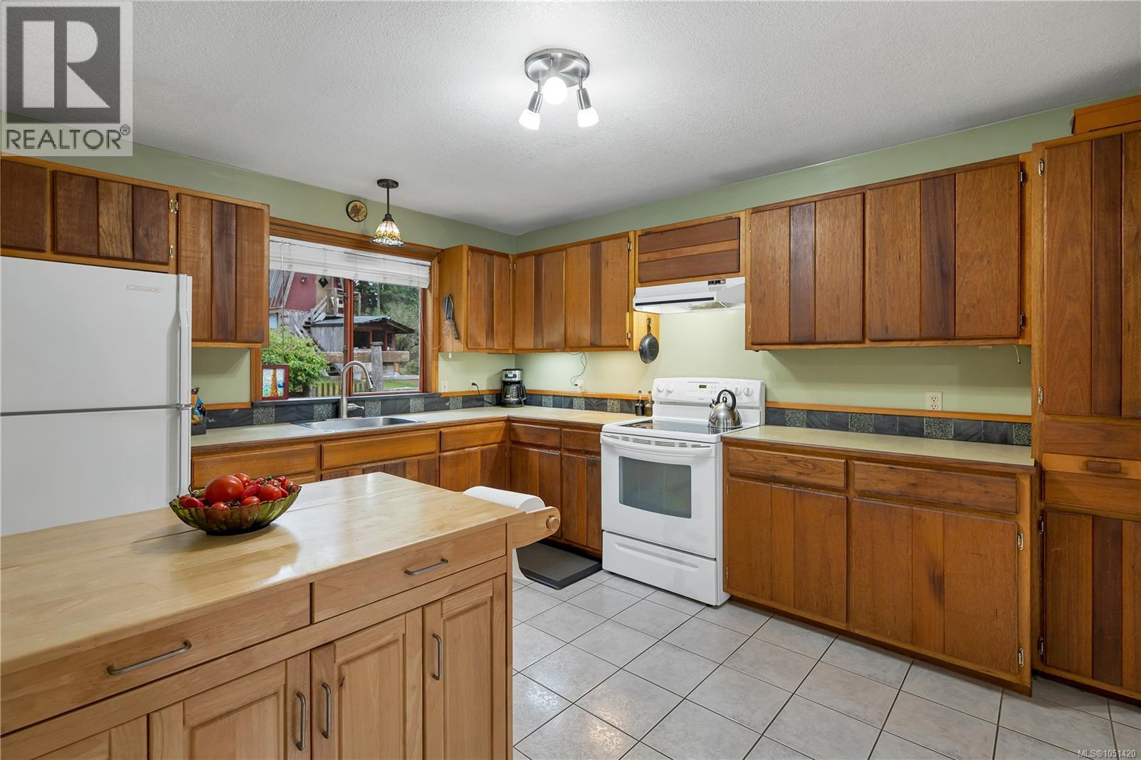 665 Fox Rd - Image 8