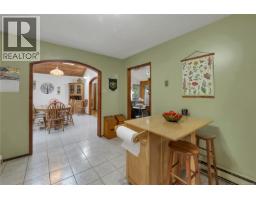 Dining room - 665 Fox Rd, Quadra Island, BC V0P1N0 Photo 10