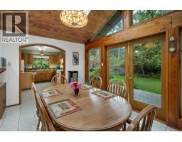 Kitchen - 665 Fox Rd, Quadra Island, BC V0P1N0 Photo 11