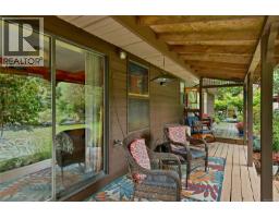 665 Fox Rd, Quadra Island, BC V0P1N0 Photo 36