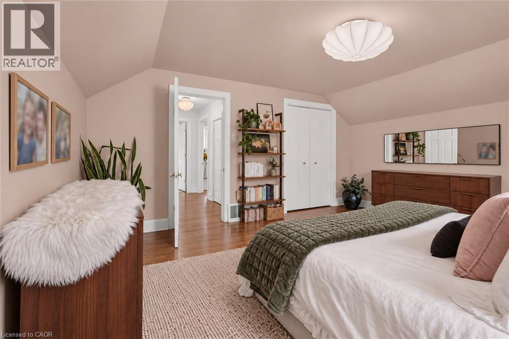 71 CREIGHTON Road - 22