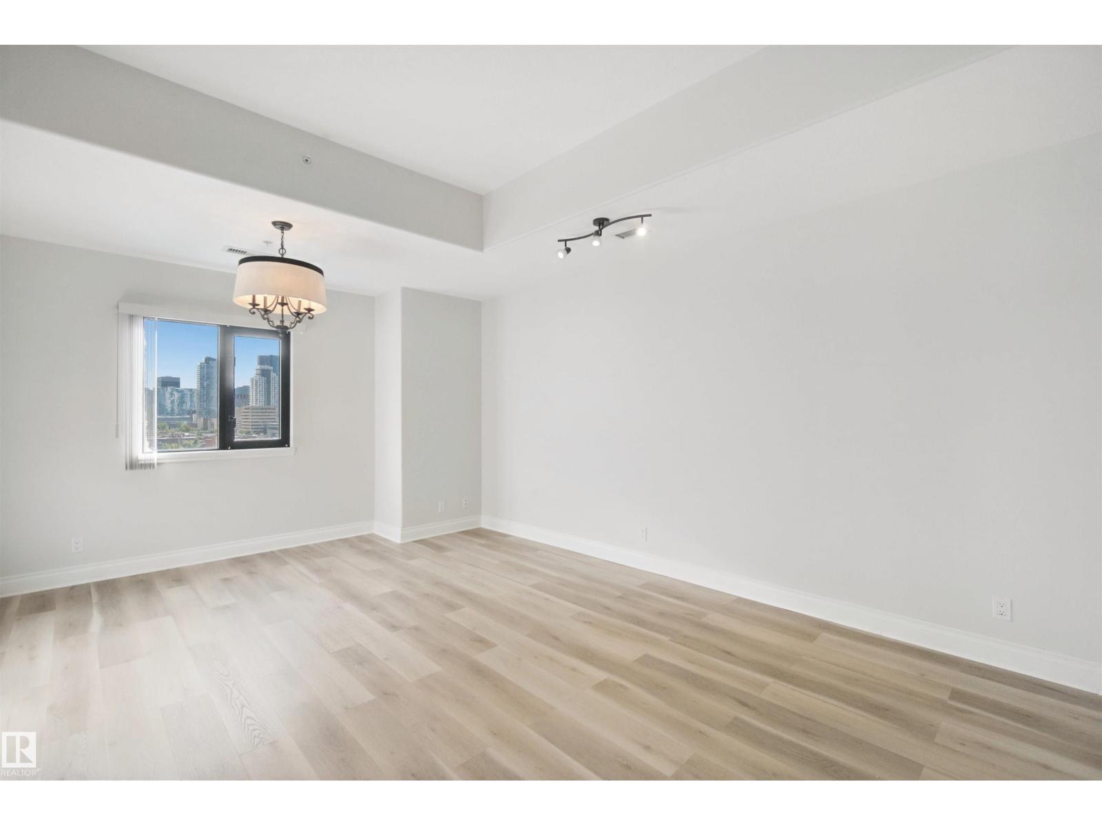#1006 10319 111 ST NW - 20