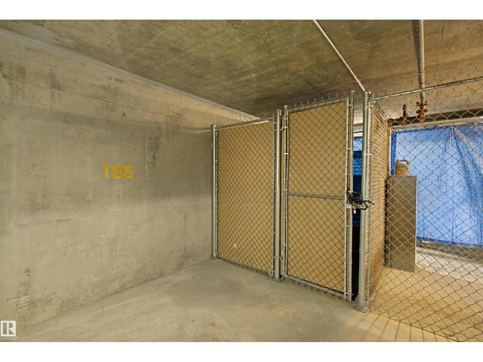 #1006 10319 111 ST NW - 36