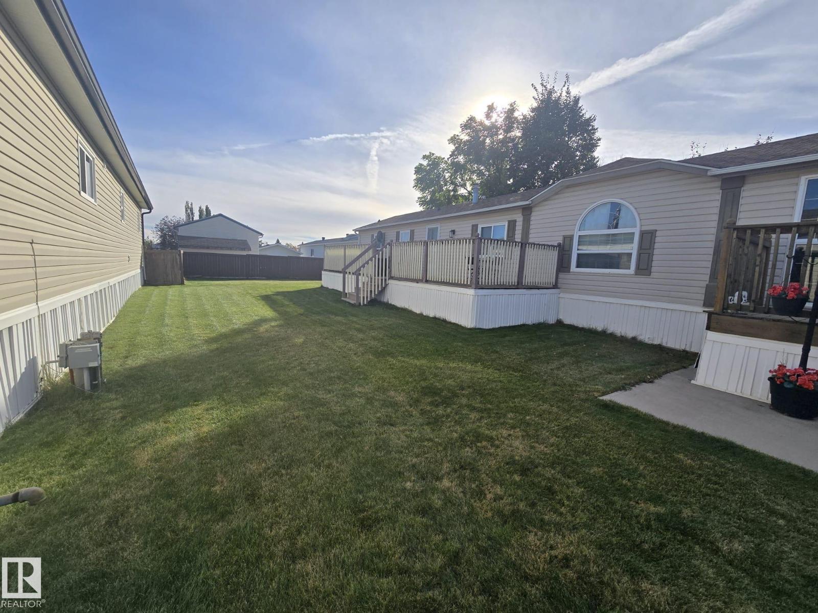 3213 Lakewood Close NW - 3