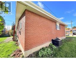 Bedroom 4 - 29 Seaborne Crescent, Kapuskasing, ON P5N1L8 Photo 9
