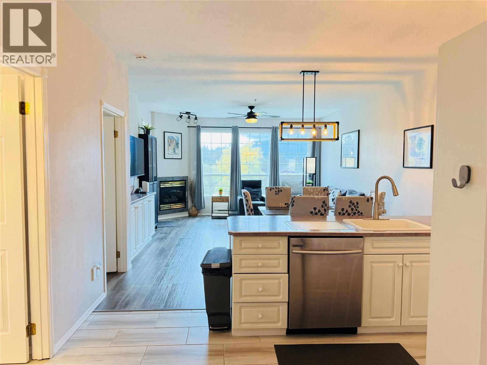 #2005 A 5052 Riverview Road - 5