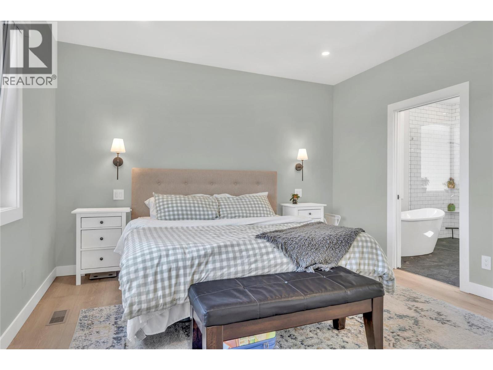 9294 JONES FLAT Road, Summerland
