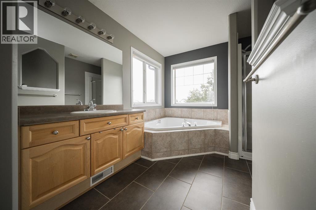329 Archibald Close, Fort McMurray