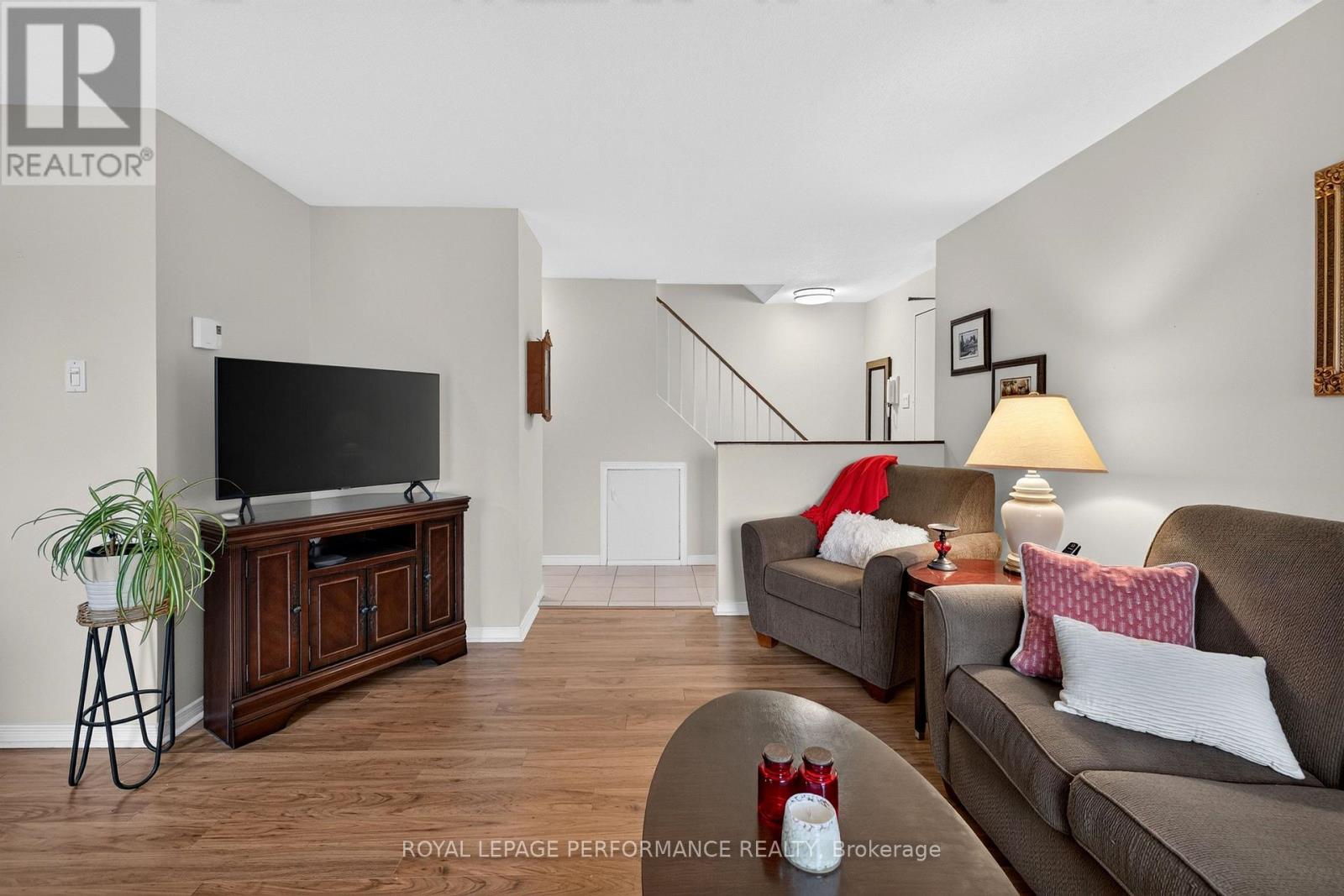 7 - 18 Sweetbriar Circle