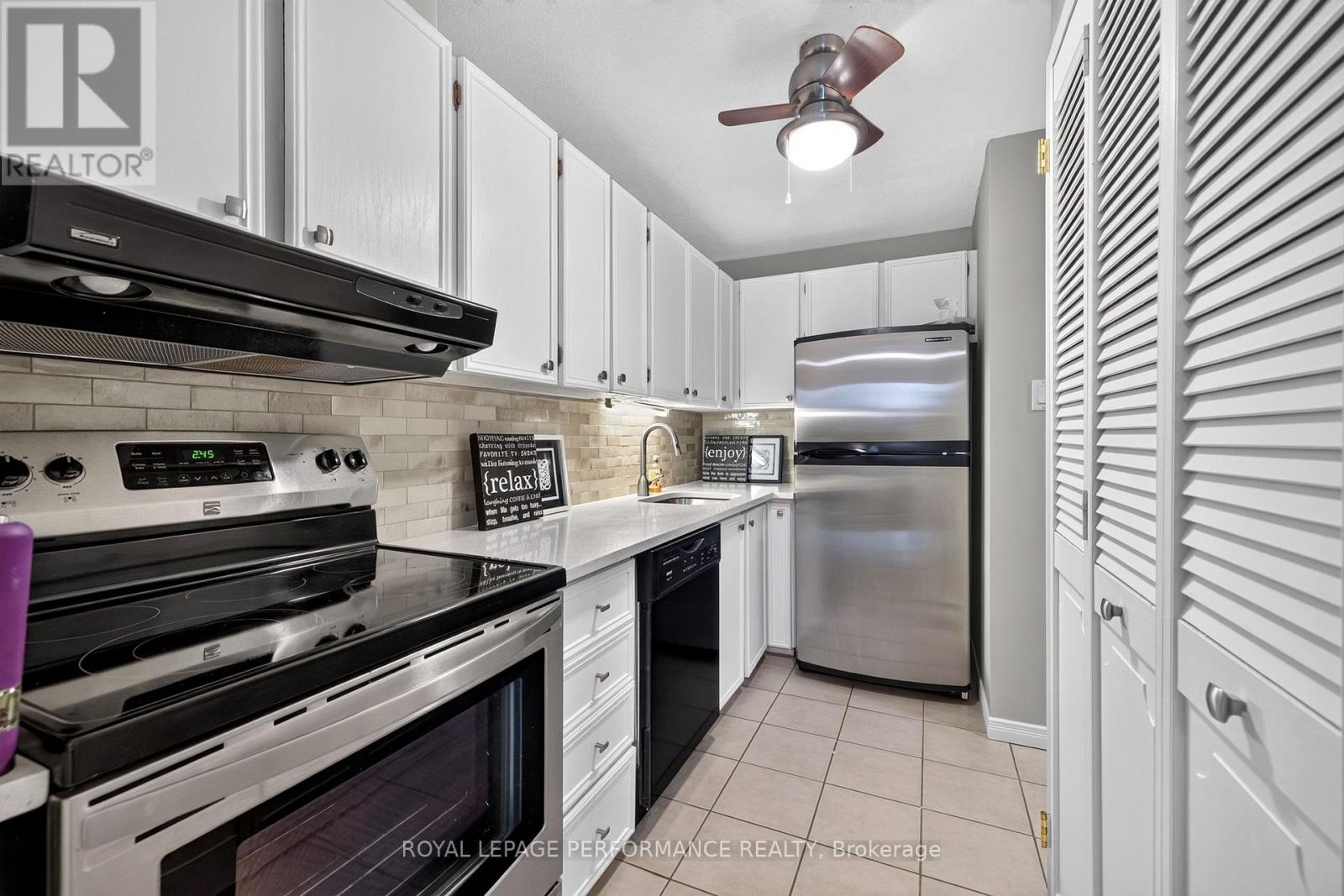 7 - 18 Sweetbriar Circle
