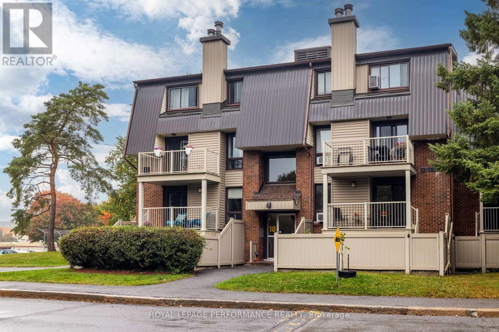 #7 18 SWEETBRIAR CIRCLE - 2