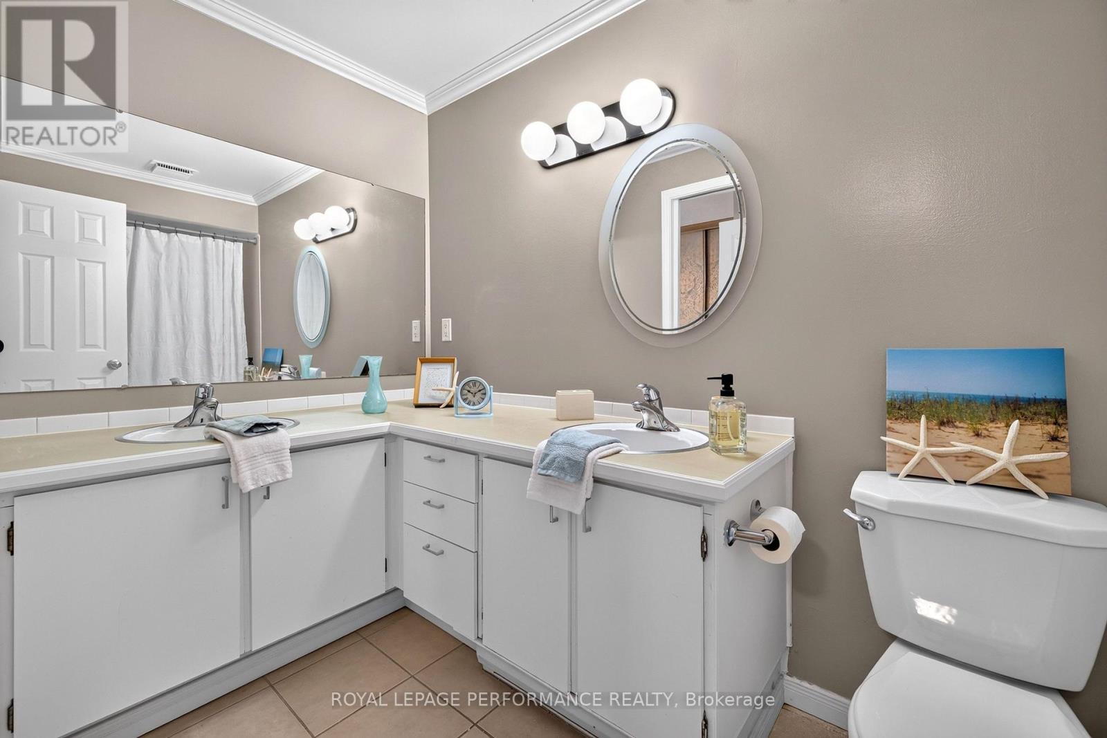 #7 18 SWEETBRIAR CIRCLE - 22