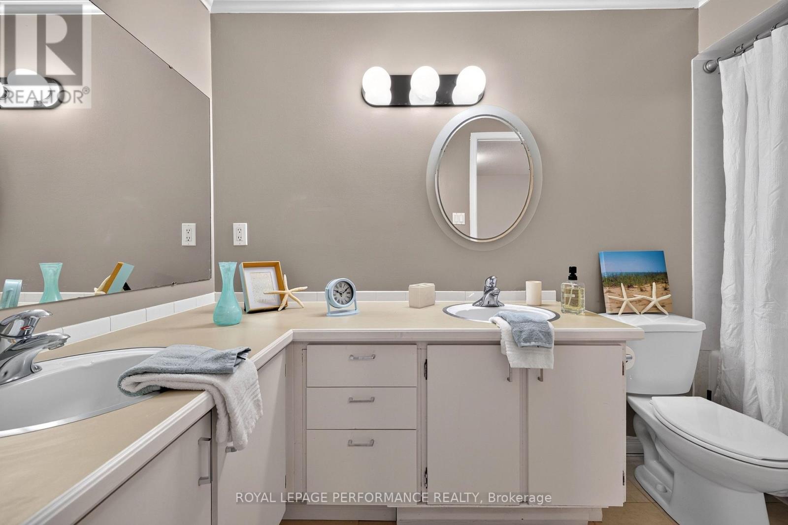 #7 18 SWEETBRIAR CIRCLE - 23