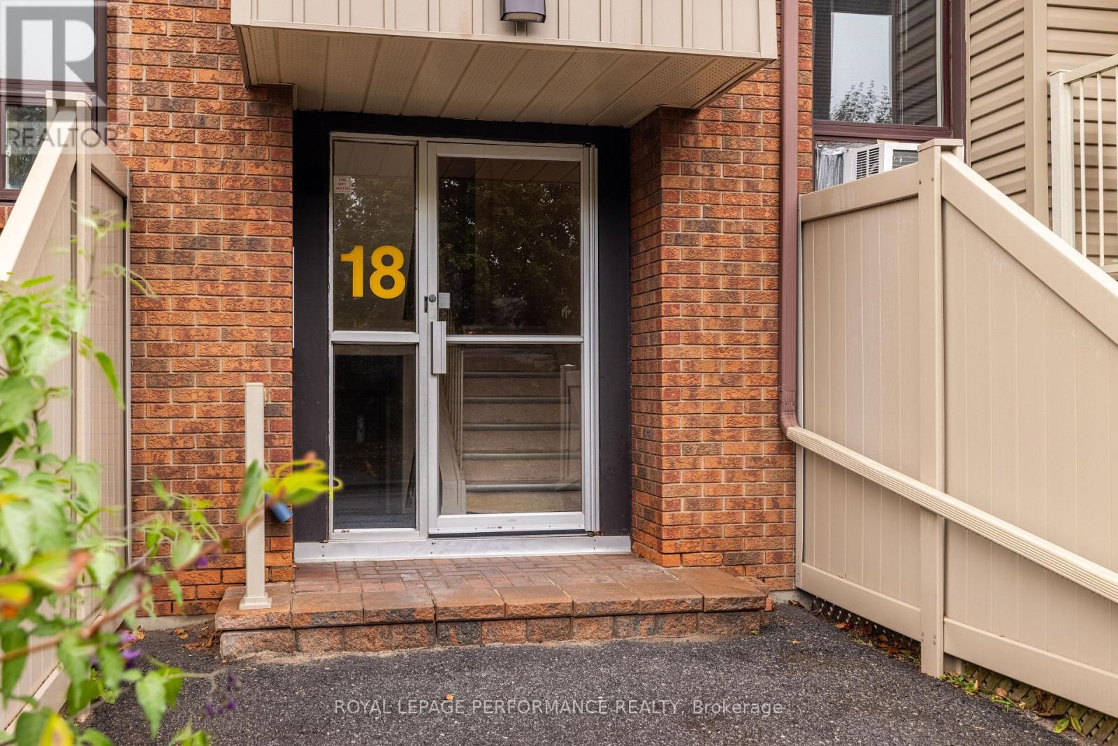 #7 18 SWEETBRIAR CIRCLE - 3
