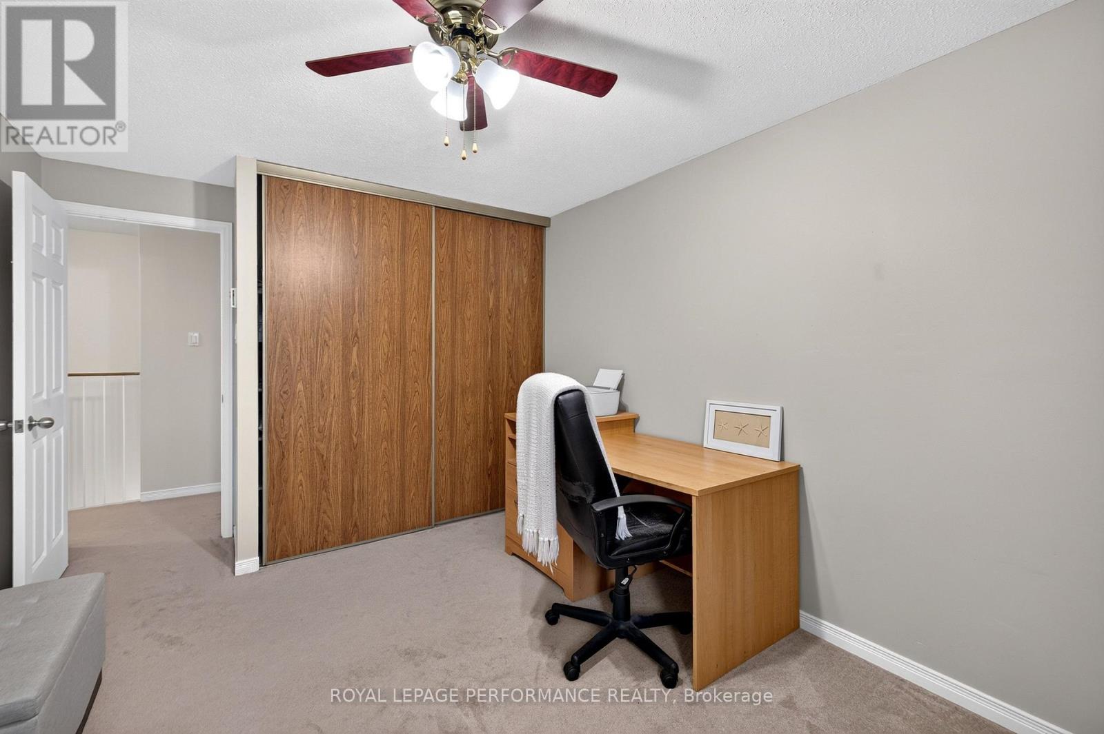 #7 18 SWEETBRIAR CIRCLE - 33